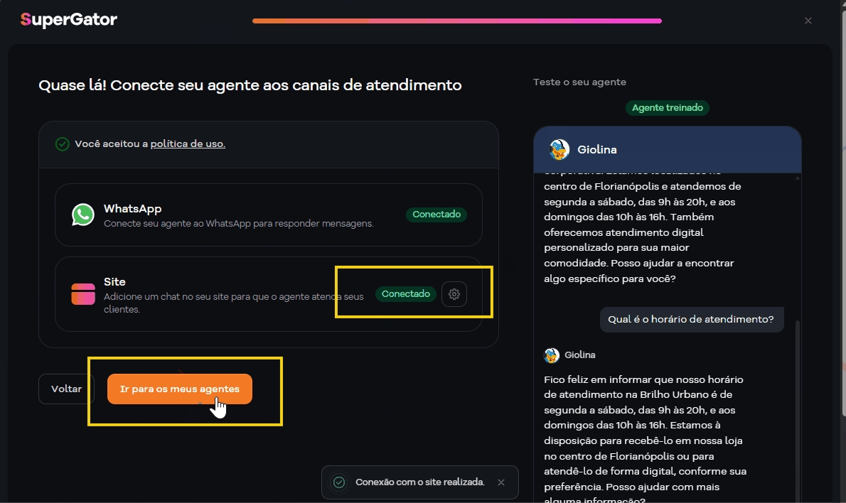Tela do sistema SuperGator mostrando chat de atendimento ao cliente em site e botão para ir aos agentes.